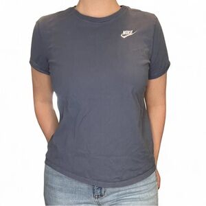 Nike Women's Blue T-Shirt size small